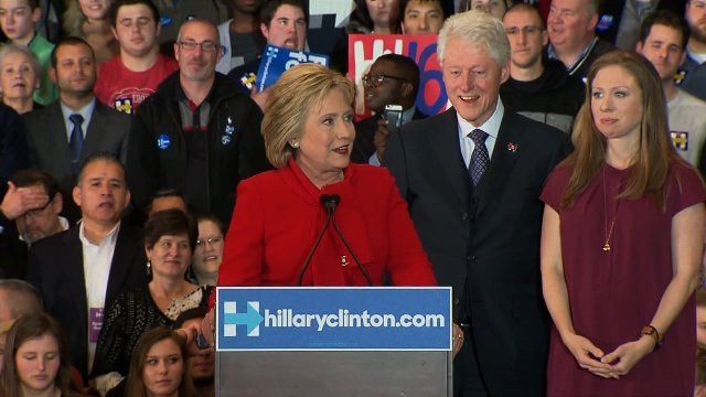 初戦アイオワ州、クリントン氏が勝利宣言