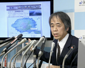 桜島、５か月ぶり爆発的噴火…警戒レベル３に 2016年02月05日 22時17分