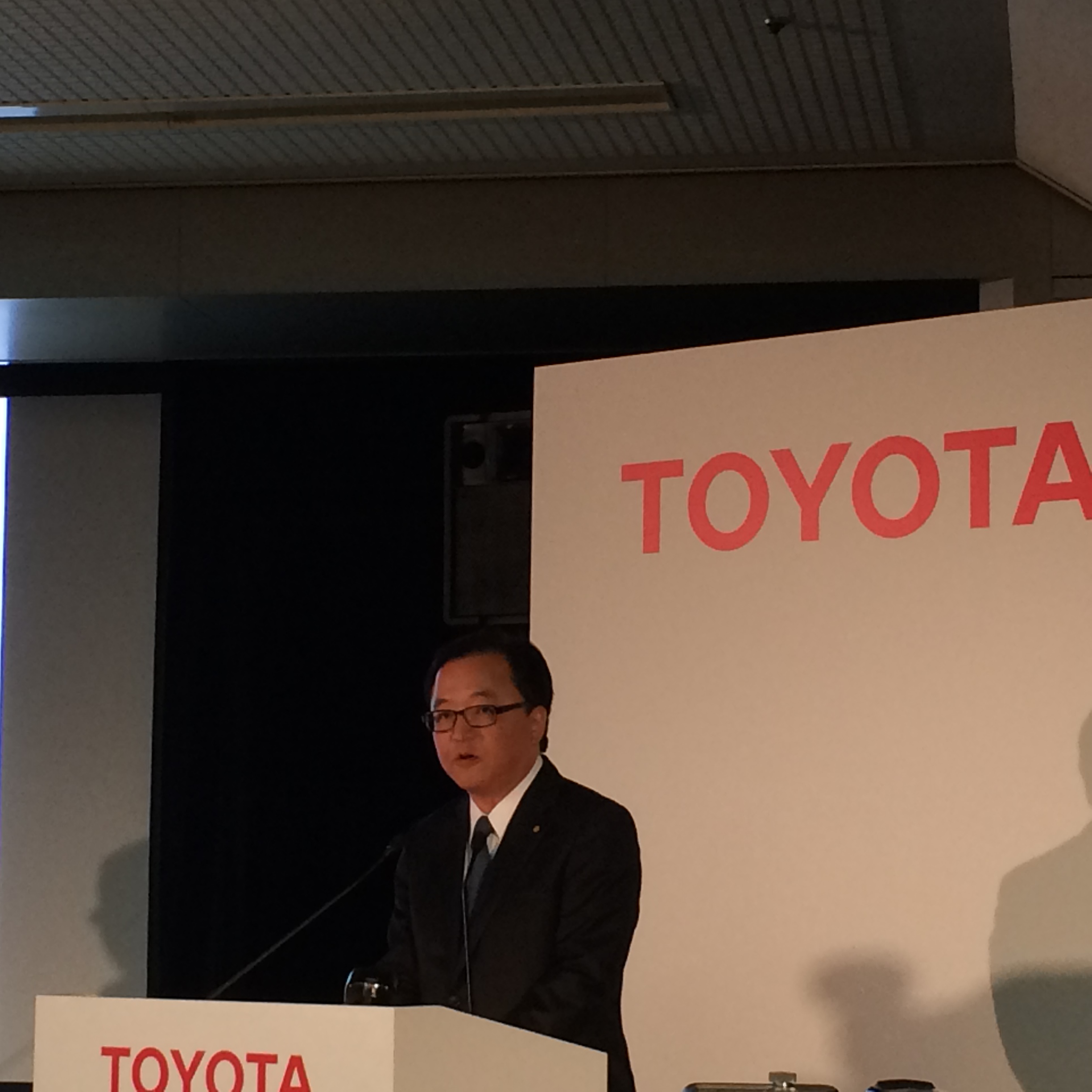 トヨタ、過去最高益でも視界不良