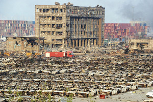 天津爆発の損失、１２３０億円…１２３人を処分