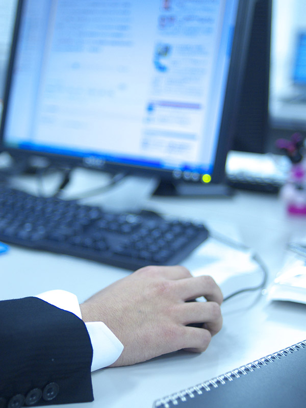 社労士に職歴情報漏洩、ハローワーク課長ら逮捕