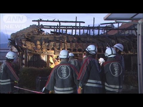 住宅全焼２遺体 鈴鹿、１人は８５歳の妻 2016年02月07日