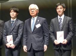 報奨金、内村に史上最多６００万 「家の購入資金に」