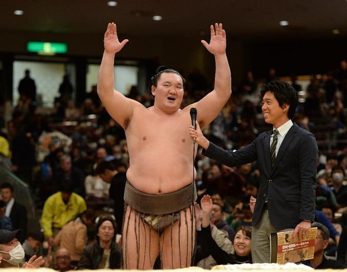 【大相撲トーナメント】白鵬、４年ぶりの優勝 ４０回大会「節目で、思いがあった」