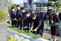 えひめ丸忘れない、事故から１５年…生徒ら祈り 2016年02月10日