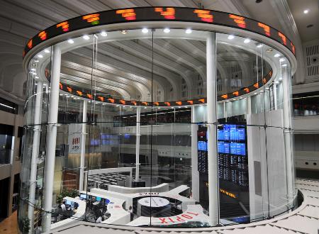 東証大引け、大幅続落 １万6000円割れで１年３カ月ぶり安値