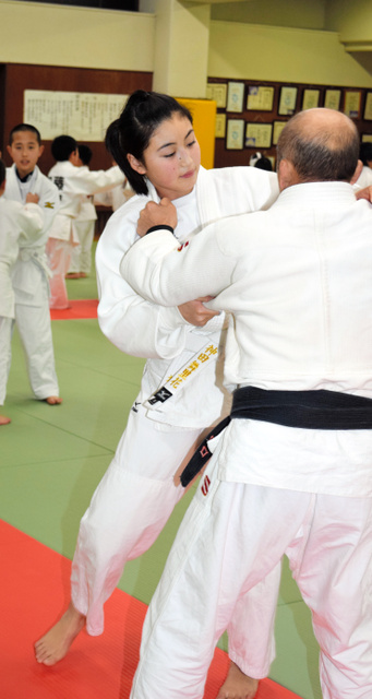井上康生監督が帰国 ＧＳパリ大会Ｖ原沢を高評価