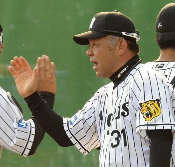 阪神・掛布２軍監督、白星発進！異例ノーサイン初陣