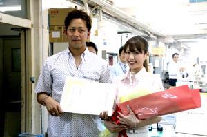 ロッテ・大嶺祐がキャンプ地で婚姻届を提出 「防災無線」で祝福の仰天事態！
