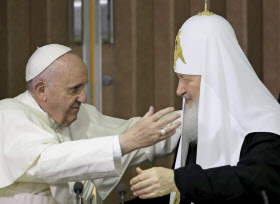 ローマ法王と露正教会総主教、中東安定へ宣言 2016年02月14日 09時39分