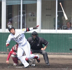 金本阪神４発初陣大勝12安打12点「超変革」本物
