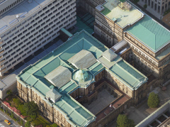 銀行間の翌日物金利、10年ぶりマイナスに