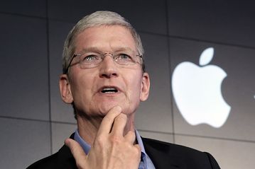 テロ容疑者のスマホのロック解除命令、アップルが拒否