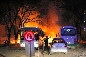 トルコ首都で爆発、２８人死亡 兵士ら乗せたバス標的か