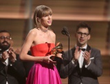【グラミー賞】テイラー・スウィフトが3冠 女性初2度目の「年間最優秀アルバム」獲得