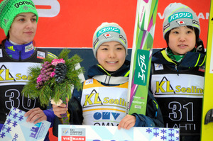 高梨沙羅が総合Ｖ、２季ぶり３度目 スキージャンプ女子
