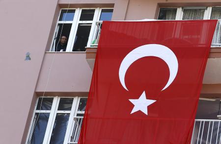 トルコのクルド系組織が声明「観光地を狙う」 爆発事件