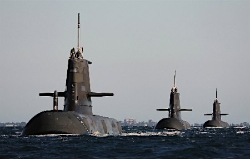 豪、潜水艦を１２隻建造