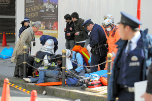 大阪・梅田の事故、運転男性が死亡 歩行者１人死亡１人重体