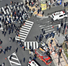 大阪・梅田の事故、運転男性死亡 歩行者１人死亡１人重体