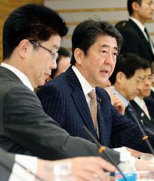 同一労働同一賃金を法制化 政府、年内に指針作成