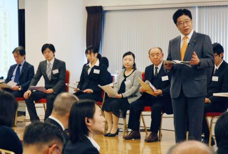 「１億総活躍」の対話集会が仙台でスタート プラン策定へ国民の声反映