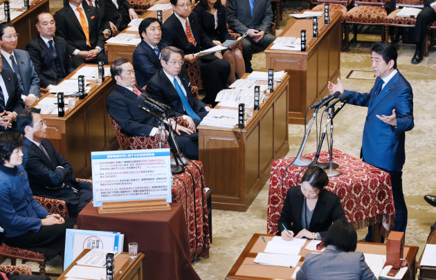 アダムズ方式導入、首相「２０２０年以前困難」