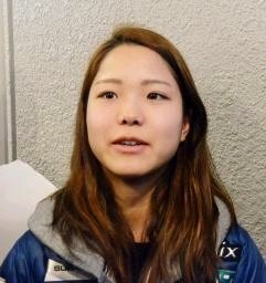 帰国の高梨沙羅「目標の総合優勝うれしい」 2016年02月29日 19時00分