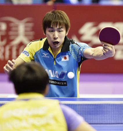 日本、男女とも決勝Ｔへ 世界卓球団体戦