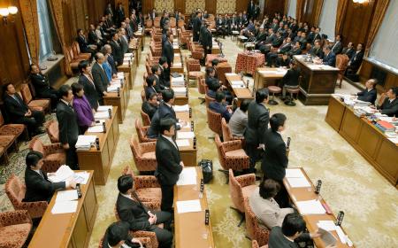 16年度予算案、１日午後に衆院通過 年度内成立が確定