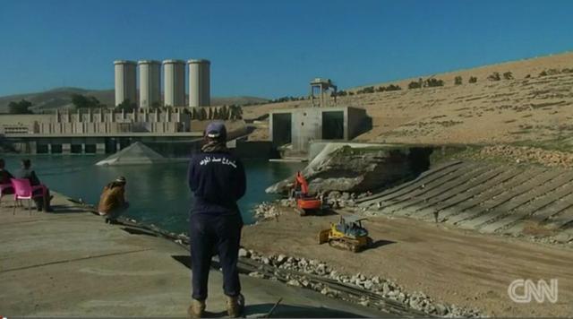 戦地となったイラク最大のダムに決壊の恐れ、米が大被害警告