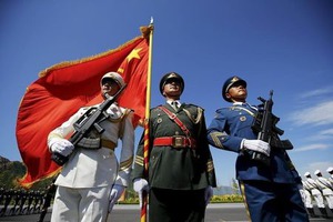 中国の2016年国防予算、7  8％増で6年ぶり低い伸び 景気減速で