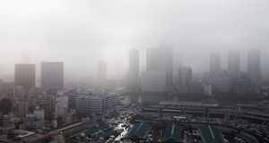 羽田空港、濃霧で３４便欠航 約５千人に影響