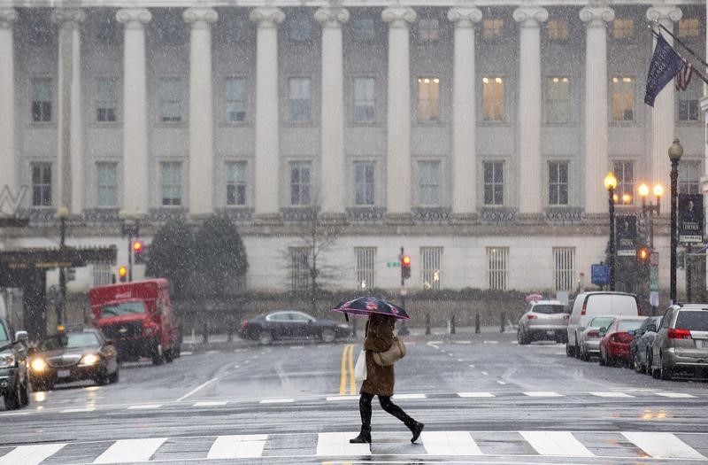 米２月の財政赤字０・１％増 国債の利払い費増加で