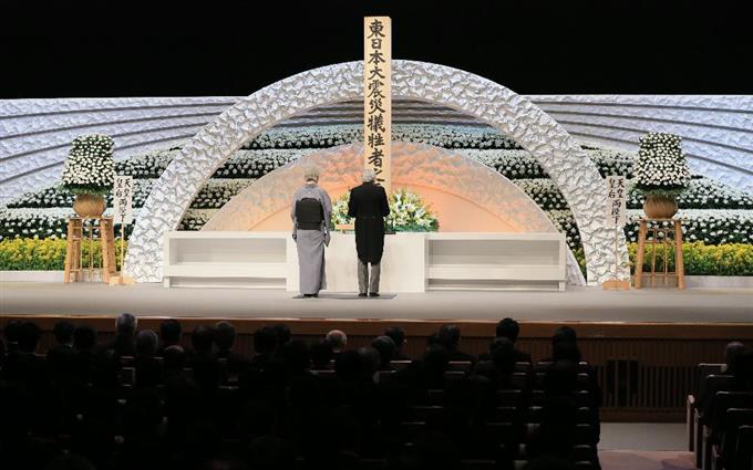 東日本大震災 「精いっぱい生きていく」 政府主催追悼式で決意