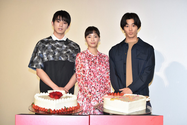 「ちはやふる」千早役・広瀬すずのハートを射止めるのは？男子2人がケーキ対決