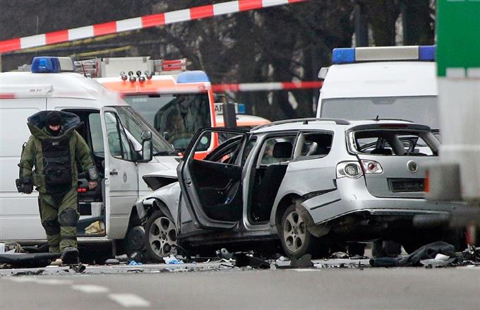 ベルリン中心部で車爆発 １人死亡、殺人事件か
