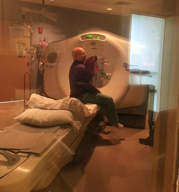 スコットさん 早くも縮む！宇宙滞在1年で伸びた身長が元通りに…