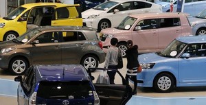 16年度の国内新車需要予測6.5％増、消費増税前駆け込みも＝自工会