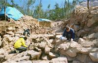景勝地、屋島にある古代山城「屋嶋城」の城門跡＝高松市