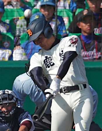 鹿児島実、２回戦へ＝高校野球