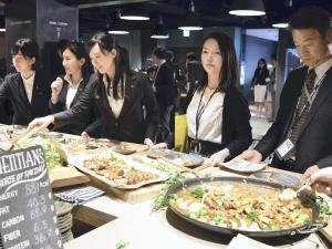 株価上がれば豪華社食、下がればメニュー質素に