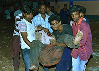 寺院で火災、１００人超死亡＝祝祭行事中に花火爆発－インド南部