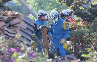 自衛隊派遣、２万人に増強へ…政府災害対策会議