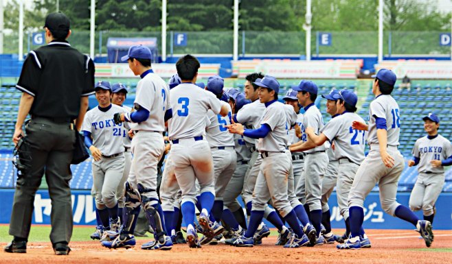 東大、１２年ぶり明大に勝利