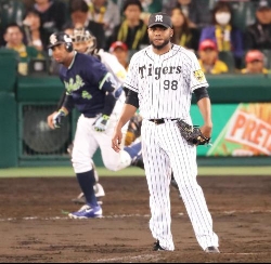 金本阪神連敗止めた！藤浪４失点も「中継ぎの勝利」