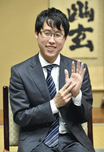 囲碁・井山棋聖、初の７冠達成…「十段戦」制す