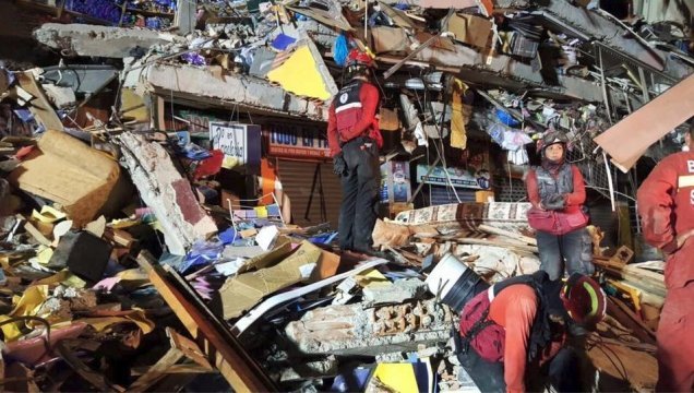 エクアドル地震 犠牲者６５４人に、復興財源確保へ増税も