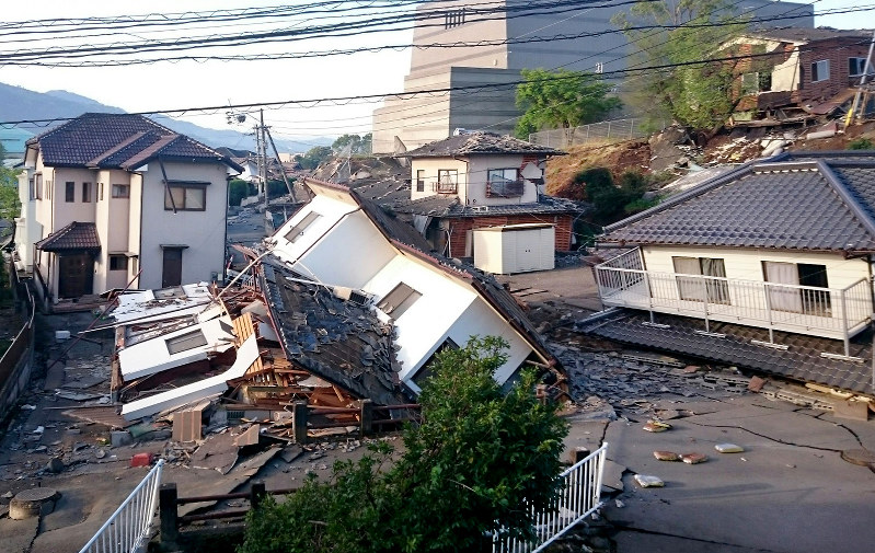 熊本県内住宅など４０６２件、倒壊「危険」判定 2016年04月25日 07時08分