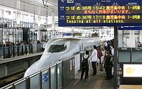 九州新幹線、全面再開＝主要交通網、ほぼ復旧－熊本地震２週間